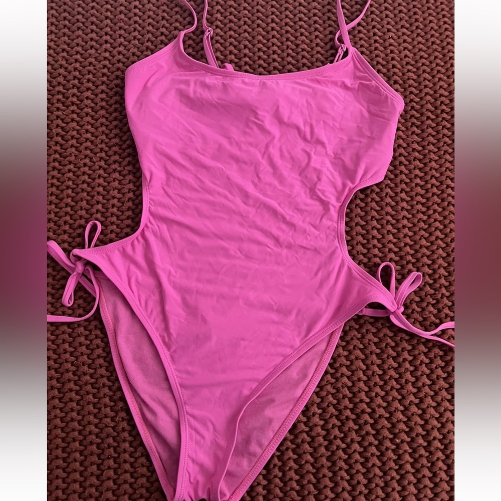 One piece Lulus swimsuit XL